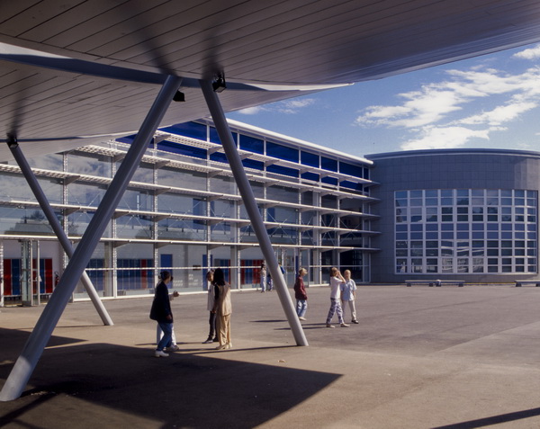 Paron (Yonne), college05. Pierre SORIA & Michel DUSOLLE Architectes